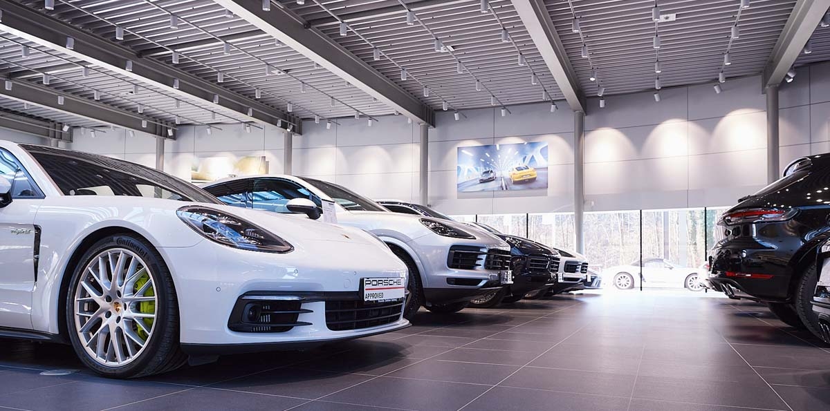 En tant que filiale de Porsche Holding, Porsche Informatik a pour vision de créer des solutions logicielles innovantes pour la mobilité du futur.