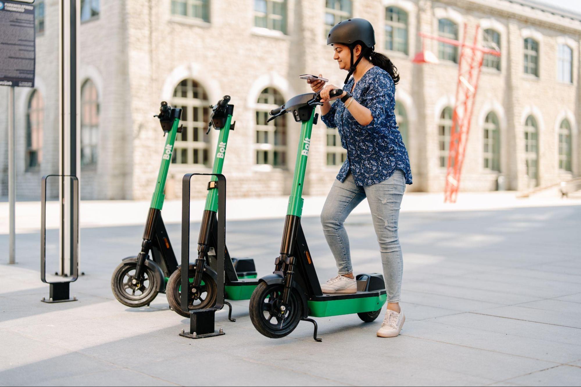 Bolt oferece scooters e bicicletas elétricas compartilhadas com segurança e comodidade